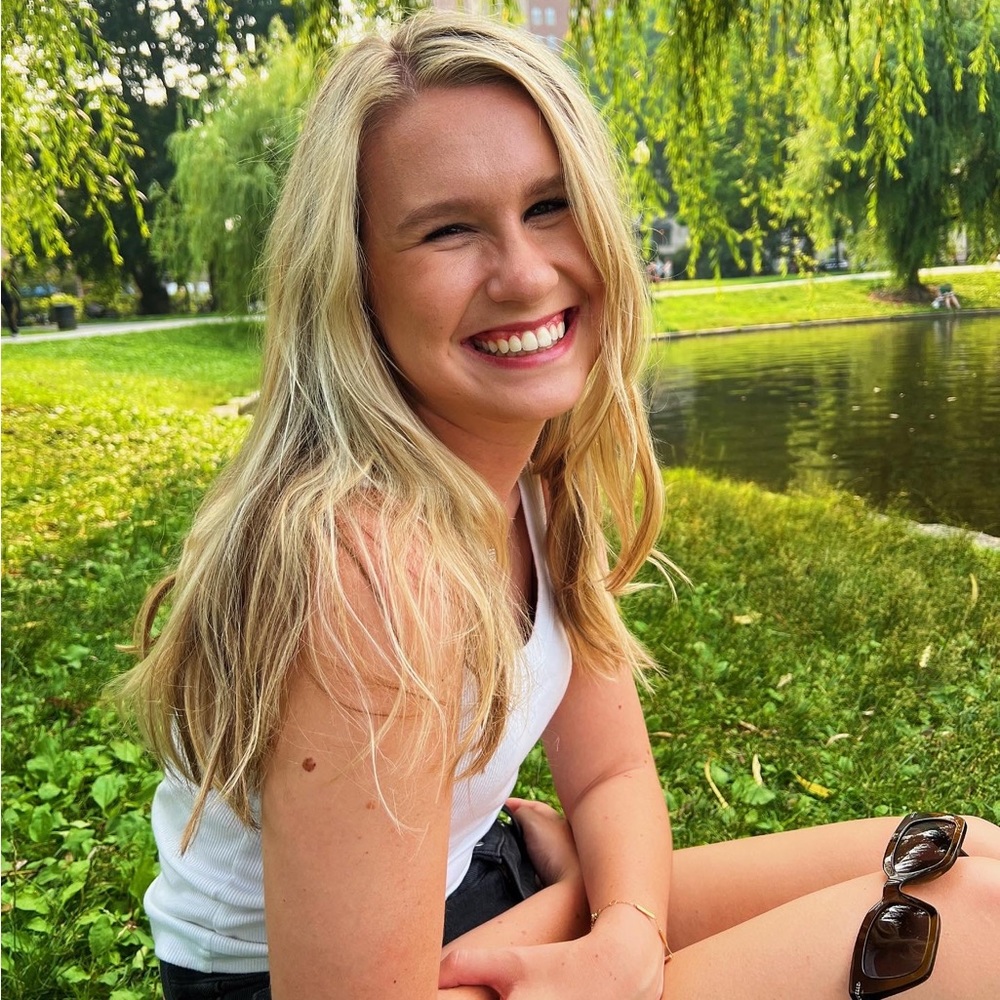 Meet your Posher, Abby